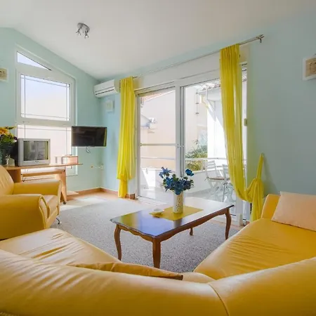 Apartment Iva Tijardovica Vi *